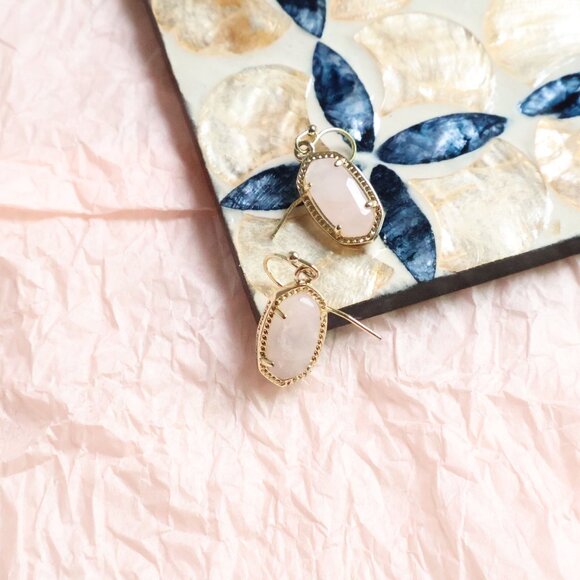 Kendra Scott - Lee Rose Quartz Drop Earrings Gold - Picture 2 of 2